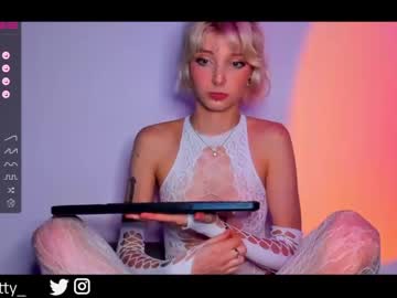 webcam girl lit1le_kitty_ image #2692360