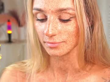 webcam girl artease image #5765904