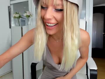 webcam girl ingridblondy94 image #5102967