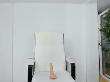 webcam girl ingridblondy94 image #2145172