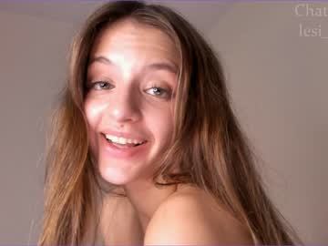 webcam girl lesi_moon image #5240223