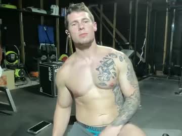 webcam man browneyedmuscleboy32 image #5158795