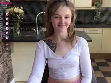 webcam girl lucydelovely image #3982377
