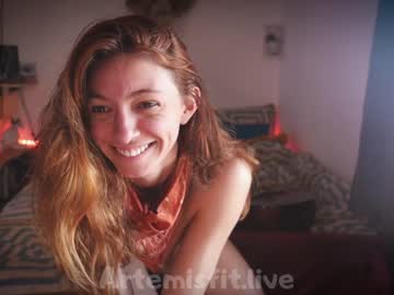 webcam girl artemisfit image #203387