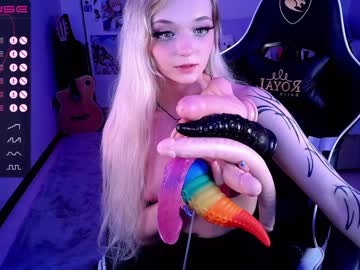 webcam girl _b_a_n_s_h_e_e_ image #4478258