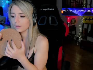 webcam girl kimilee22 image #5143197