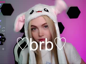 webcam girl small_blondee image #4295600