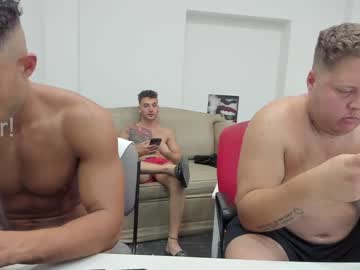 webcam man classied image #3406930