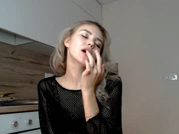 webcam girl amourvenenum image #2833631