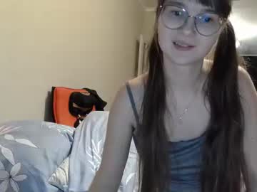 webcam girl kiragoldens image #6305600