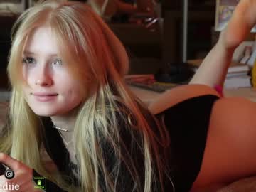 webcam girl bestblondiiecb image #6291756