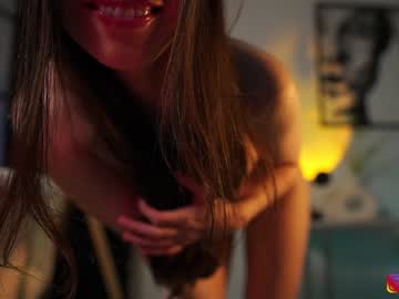 webcam girl lucie_beltran image #5124061