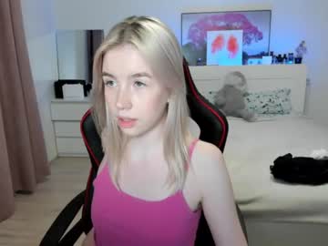 Cam for _emiliaaa