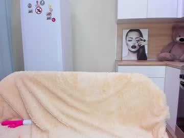 webcam girl yana_squrel_22 image #688542