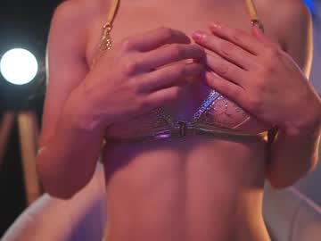 webcam girl lucie_beltran image #6064194