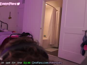webcam girl evelynpiers image #2331187