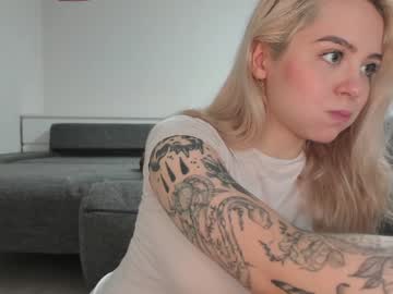 webcam girl honey_sunshine image #2192853