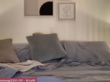 webcam girl bloomyogi image #3075674