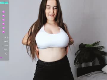 webcam girl emmika_ image #401386