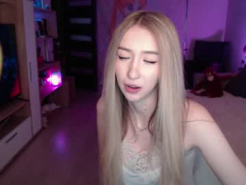 webcam girl gudeeetama image #319068