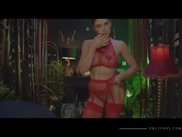 webcam girl lucieoude_ image #2612844