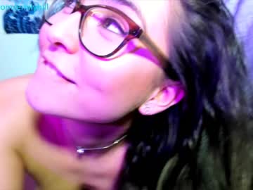 webcam girl littlee33 image #1676434