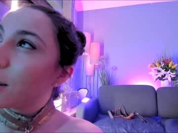 webcam girl littlee33 image #4277668