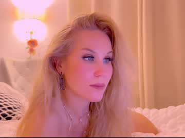 webcam girl myassistant image #3807437