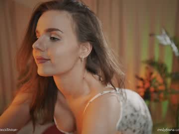 webcam girl excitease image #5193930