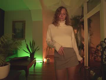 webcam girl chillwithkira image #727835