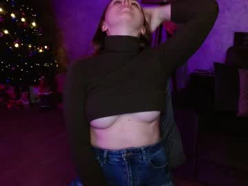 webcam girl juicy_peach88 image #3361124