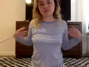 webcam girl cassidyyqueen image #4363909