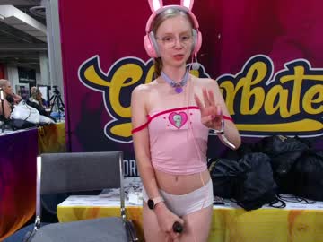 webcam girl emmasky69 image #4811979