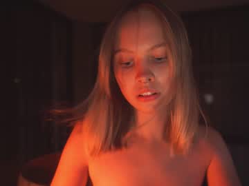 webcam girl bibi_it_is image #3609573