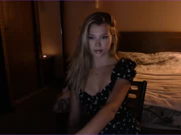 webcam girl bitter_moon image #2731383