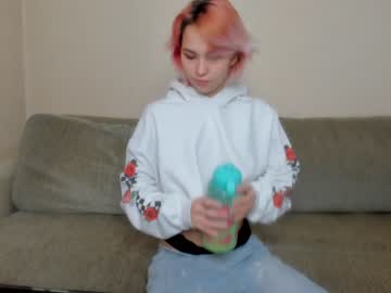 webcam girl karinalin18 image #3701609