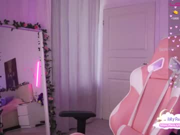 webcam girl holliwould_ image #2775745