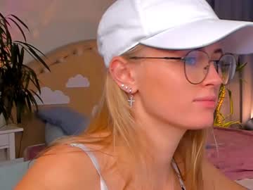 webcam girl linellali image #2592649