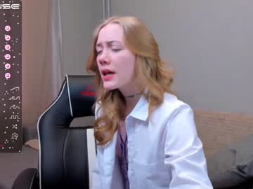 webcam girl teasencheese image #3846293