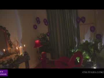 webcam girl lucieoude_ image #3135275