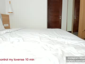 webcam girl carolinaherera image #3120919