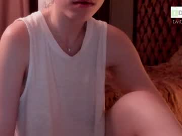 webcam girl lilamytee1 image #5206374