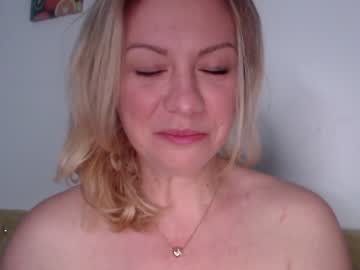 webcam girl kiradivine image #1954906