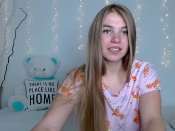 webcam girl little__cherrry image #2510059