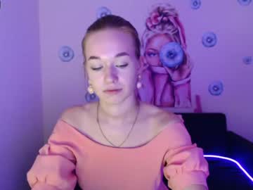 webcam girl little_bee454 image #2344772