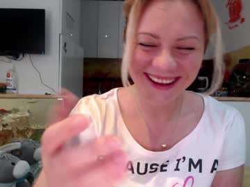 webcam girl kiradivine image #1998497