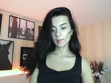 webcam girl zara_larison image #2558591