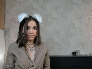 webcam girl emiliacourtney image #5609326