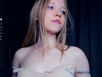 webcam girl hug_honestly image #5795143