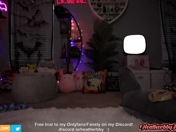 webcam girl heatherbby9 image #2838359
